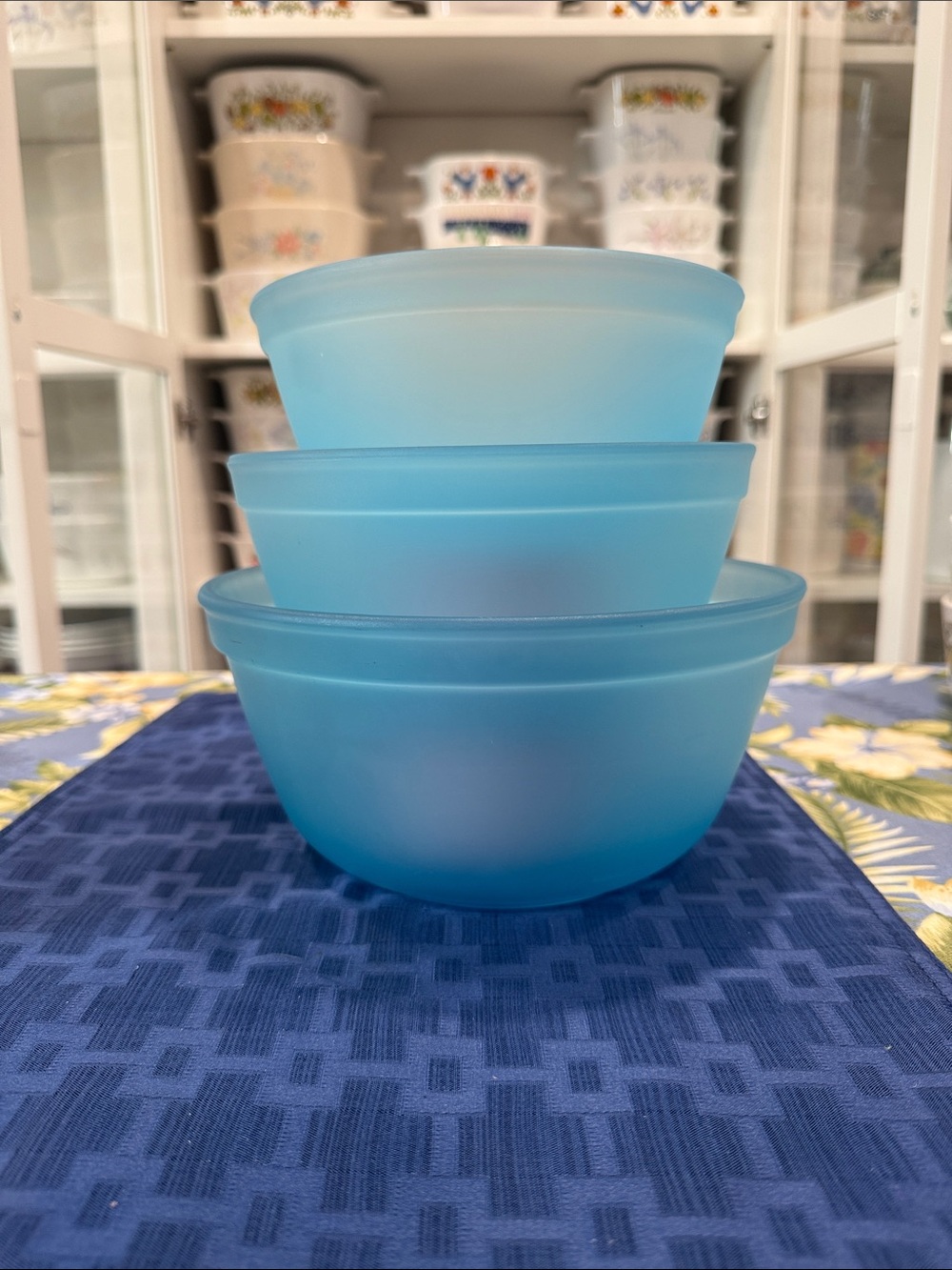 Vintage Rare set Anchor Hocking Blue Frosted Nesting Mixing Bowls - 3-Piece Set